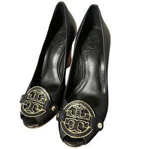Tory Burch Amanda Logo Black Leather Peep Toe Wedge Heel Sz 5.5